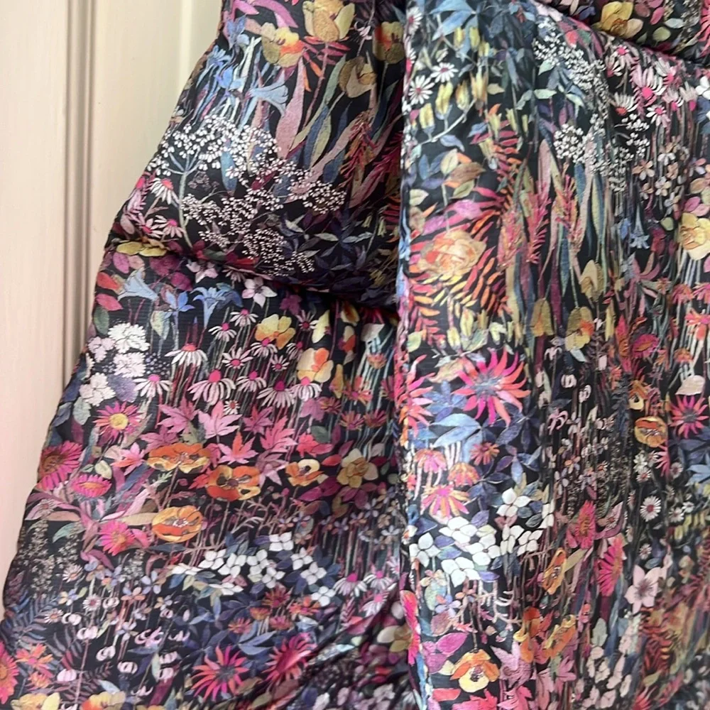 NWT J.Crew Puffer Scarf in Liberty Floral - Picture 7 of 8